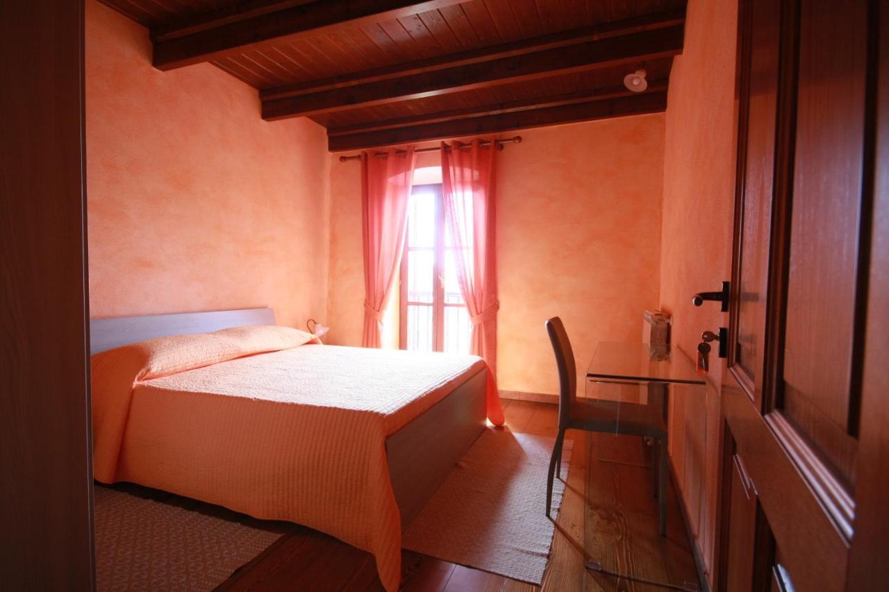 B&B Linu Ruiu Santu Lussurgiu Kültér fotó